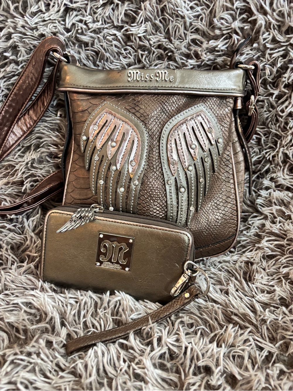 Vintage Y2K Miss Me Angel Wings Crossbody & Wallet Set Bronze